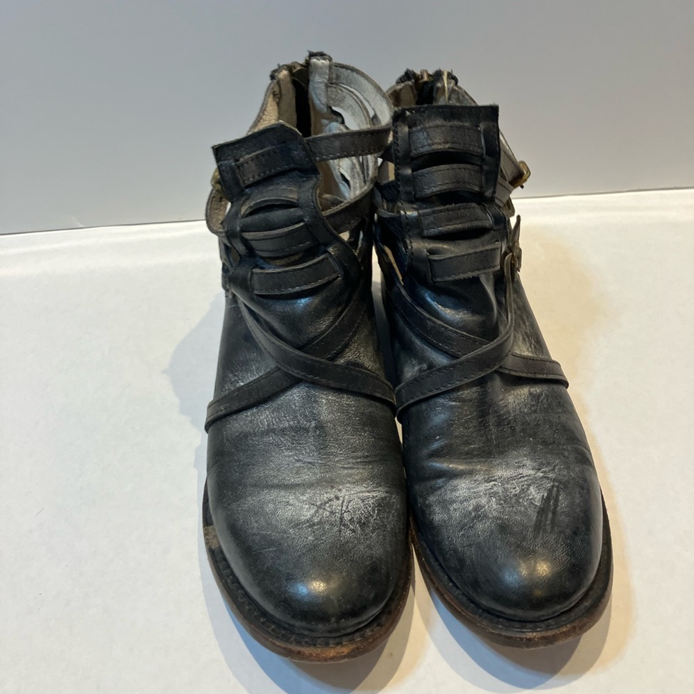 Freebird black leather ankle boots cross strap design size 8 in women